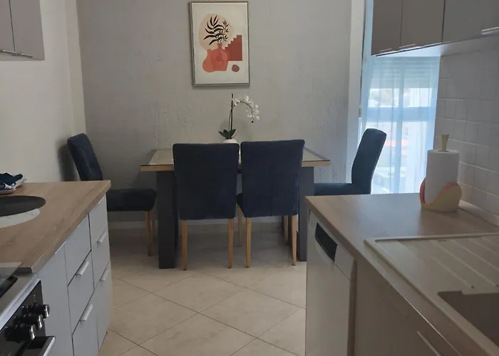 Alba Apartament *